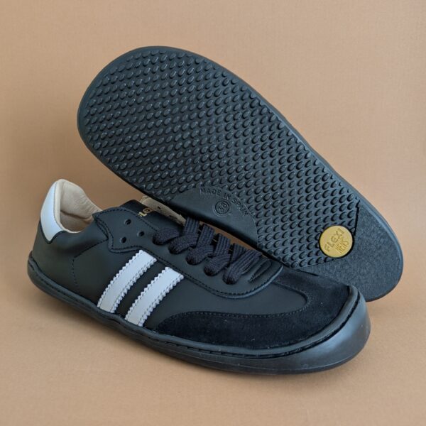 Zapatillas respetuosas de piel Nens Samba Negras