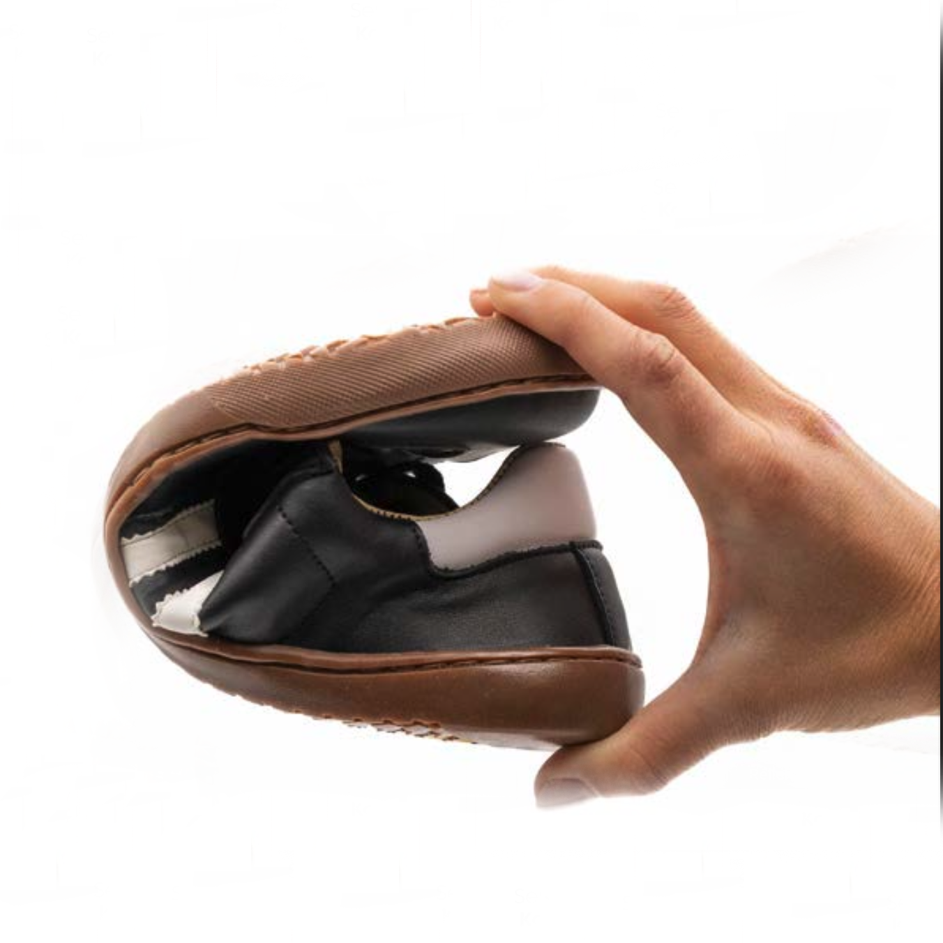 Zapatillas respetuosas de piel Nens Samba Negras