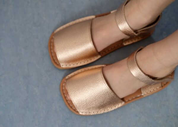 Menorquinas barefoot Zapyflex Doradas - Image 5