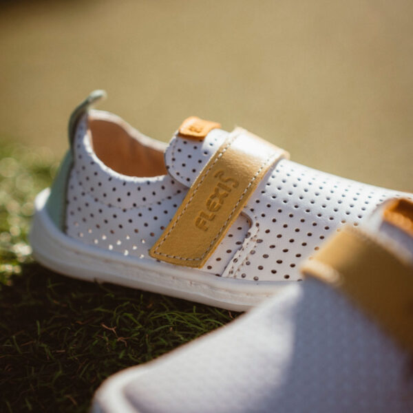Zapatillas respetuosas microperforadas Nens